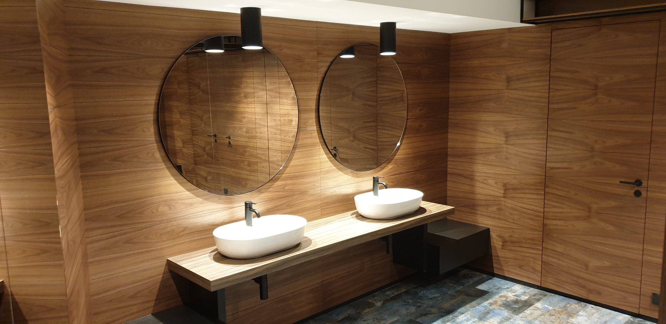 Vannitoamööbel — H&P Trepp